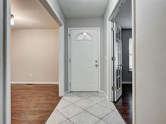 5th image of 8108 NW 118th St