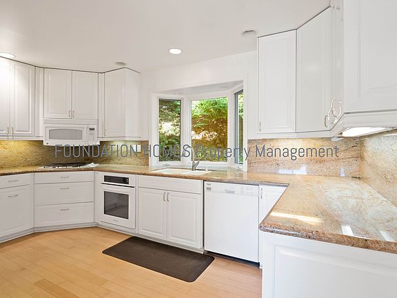 4th image of 37 Carlson Ct