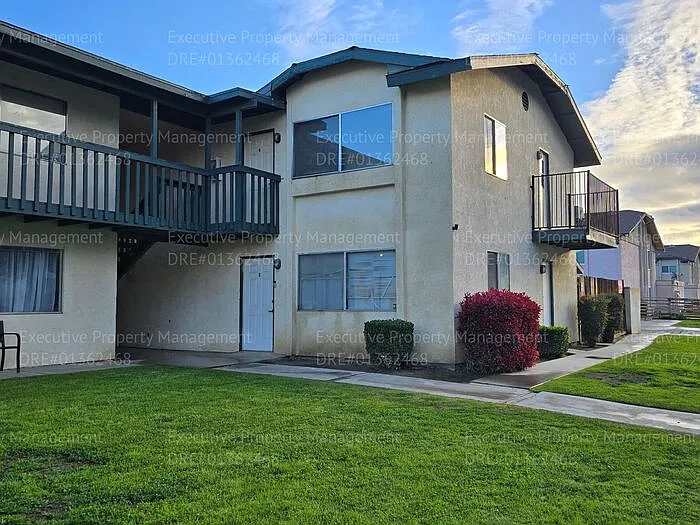Building Photo - 6304 Castleford St #4