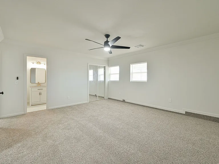 4001 SE 45th St — Photo 18
