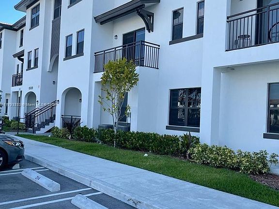 4th image of 15600 SW 136th St Unit 210