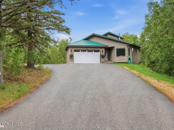 1561 N Landmark Dr, Palmer, AK 99645
