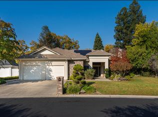 585 E Chesapeake Cir, Fresno, CA 93730