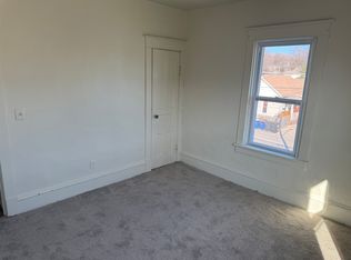 1216 S Memorial Dr, Racine, WI 53403