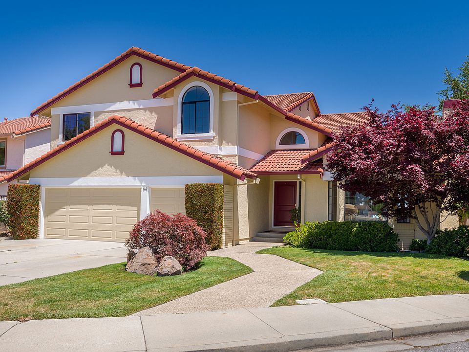 1st image of 164 Mesa Verde Way