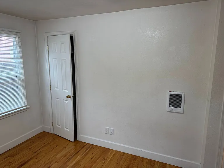 2091 Hilyard St — Photo 10