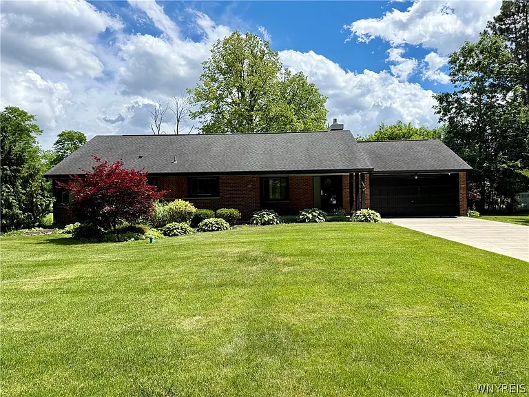 5125 Forest Rd — Photo 1