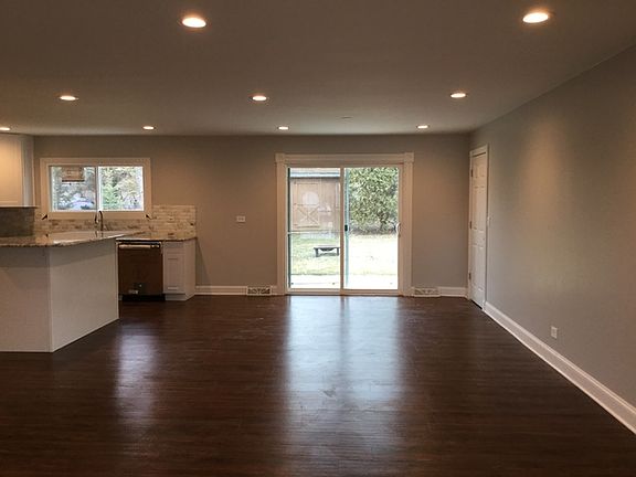 5th image of 7618 Warwick Ave