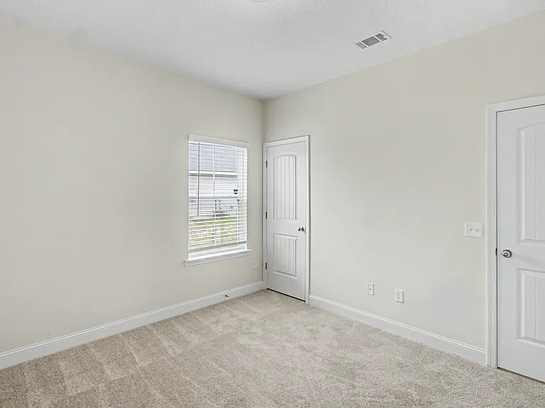 173 McClelland Loop NE — Photo 13