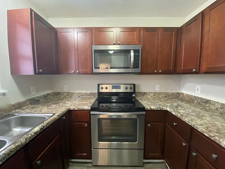 Meridian Park Apartments — Photo 84