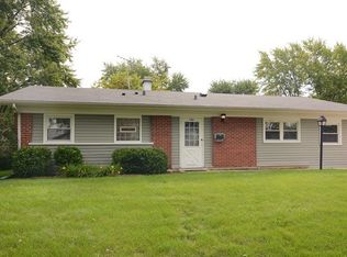 705 Woodlawn St, Hoffman Estates, IL 60169