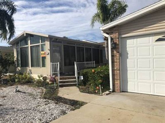 2nd image of 2025 Bayou Dr S