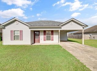 925 Lillian Michel Dr, Breaux Bridge, LA 70517
