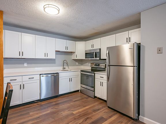 4th image of 19 Kimberly Dr APT 22