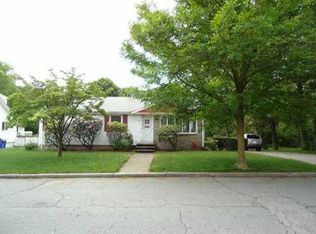 32 Westmore St, Providence, RI 02910