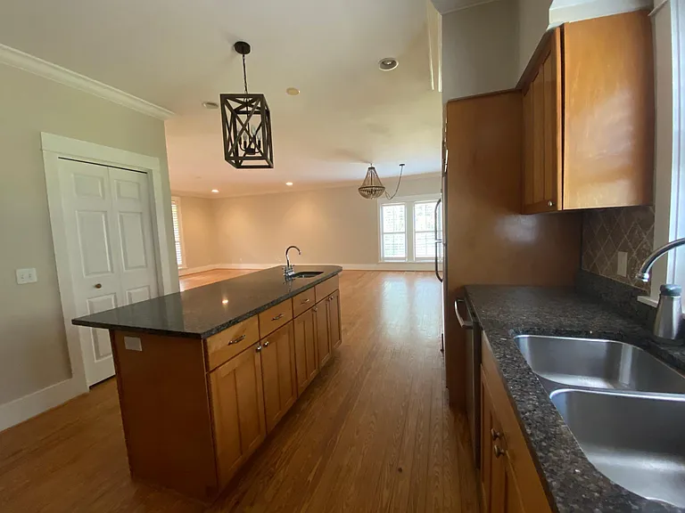 Kitchen with island. Separate sink in the island.