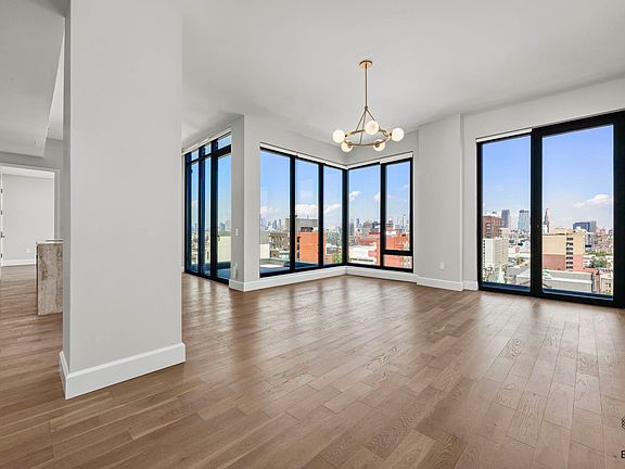 3rd image of 262 9th St #Penthouse 11