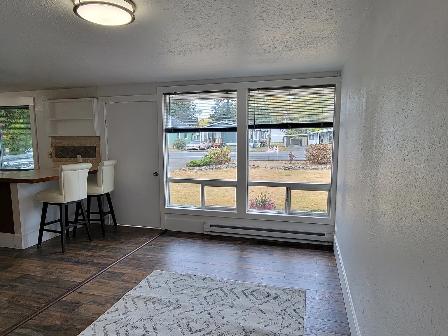 2 bed, 1000 sqft, $1,850 — Photo 2