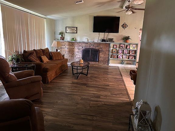 3rd image of 2808 Bella Vista Dr