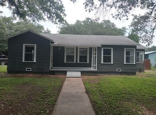 736 SW 9th St, Premont, TX 78375