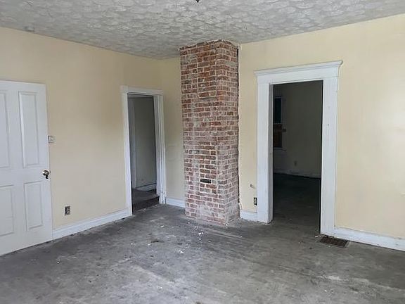 2nd image of 501 Kimball Pl