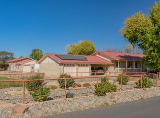 2 Blackberry Ln, Los Lunas, NM 87031