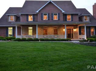 828 W Savanna Ct, Dunlap, IL 61525