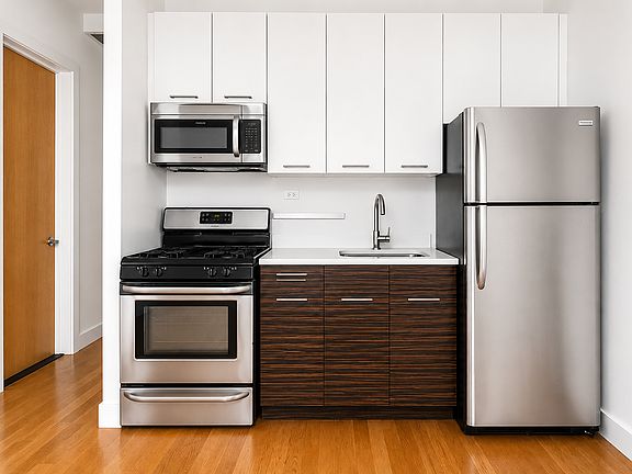 2nd image of 1213 Jefferson Ave #2A