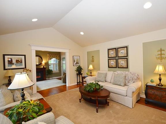 4th image of 2912 Crestview Ln