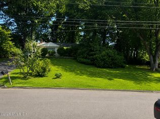 23 Nimitz Pl, Old Greenwich, CT 06870