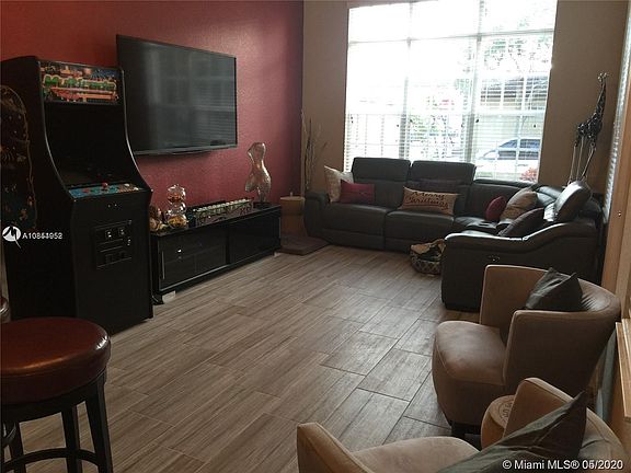 3rd image of 622 SW 147th Ter #6111