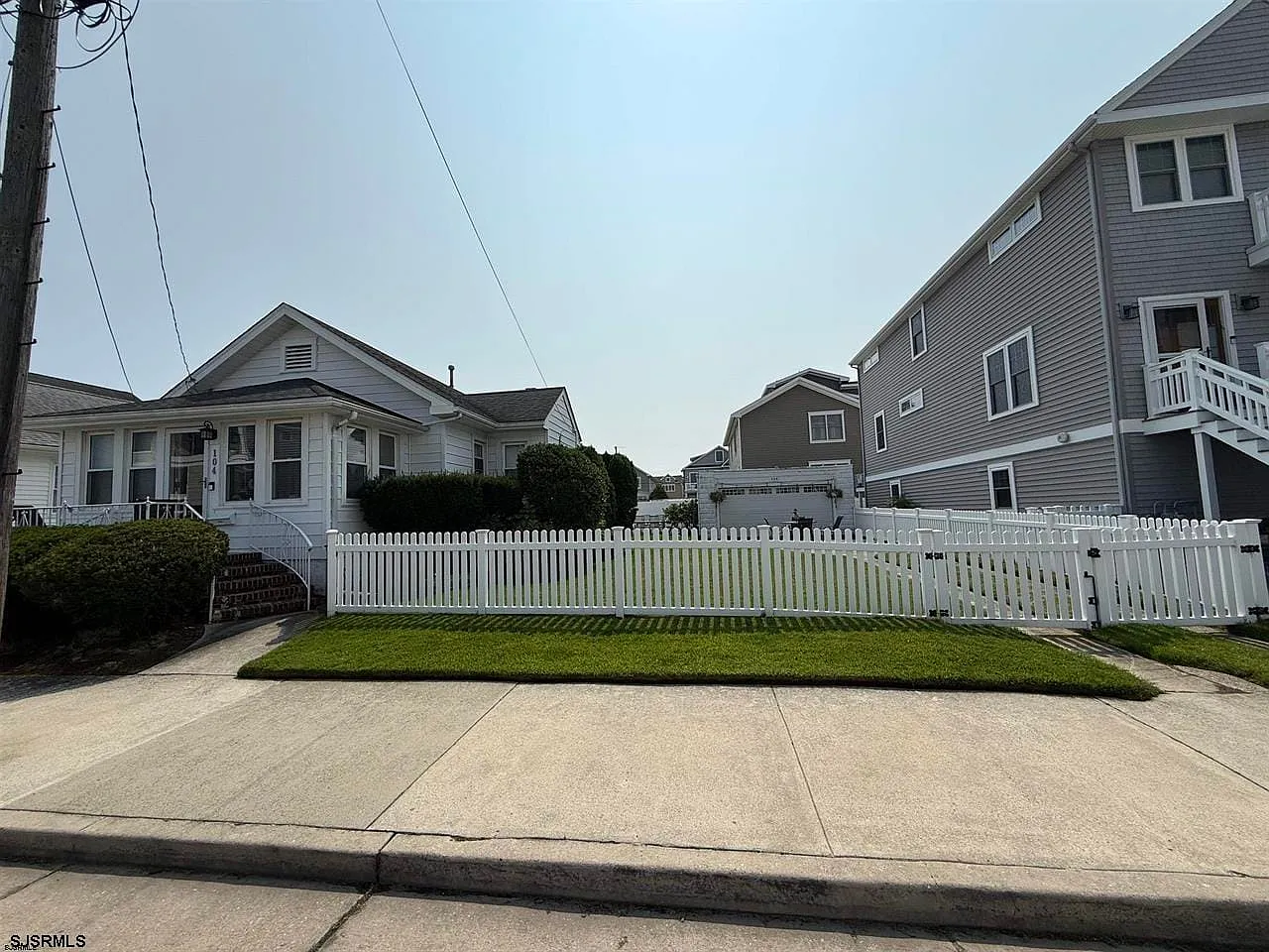 3 bed, 2.0 bath, $1,795 — Photo 2
