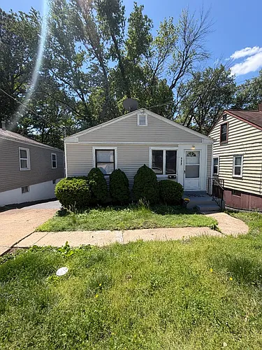 122 Elkan Ave Photo 1