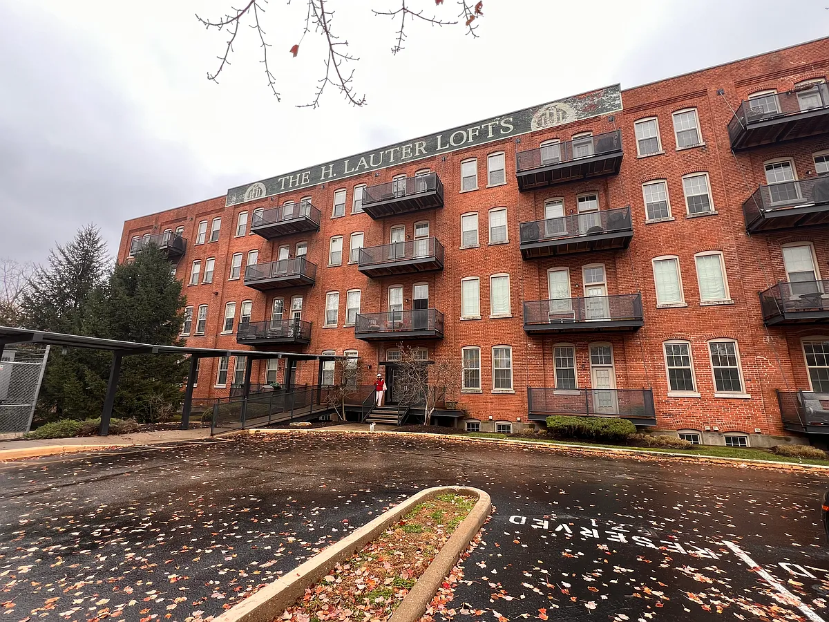 Building Photo - 55 S Harding St #308