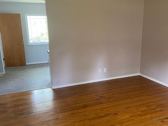 4th image of 3314 Blueacres Dr