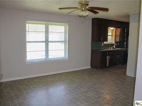 5th image of 1905 Ruiz Dr