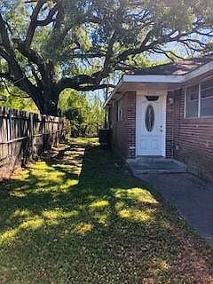 3rd image of 4331-33 Ray Ave