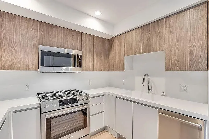1 bed, 2.0 bath, 724 sqft, $2,200 — Photo 3