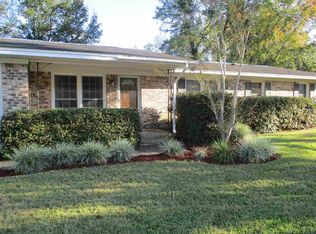 5590 Hibiscus Rd, Pensacola, FL 32504