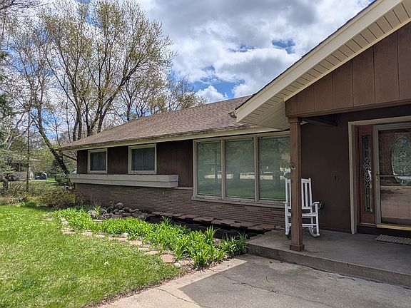 2nd image of 324 Huntington Rd