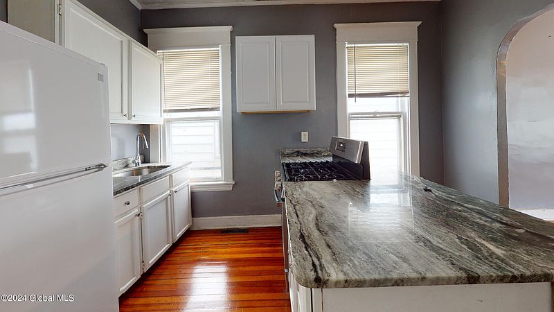 2nd image of 721 State Street