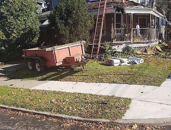 5th image of 132 Laurel Ave