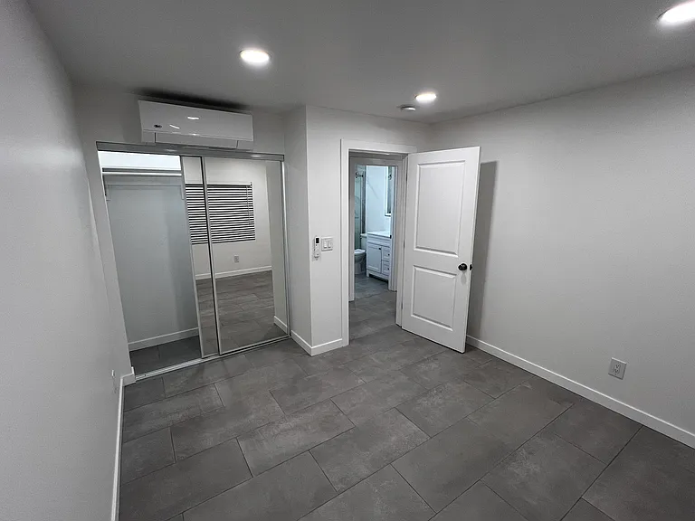 9717 Oak St — Photo 18
