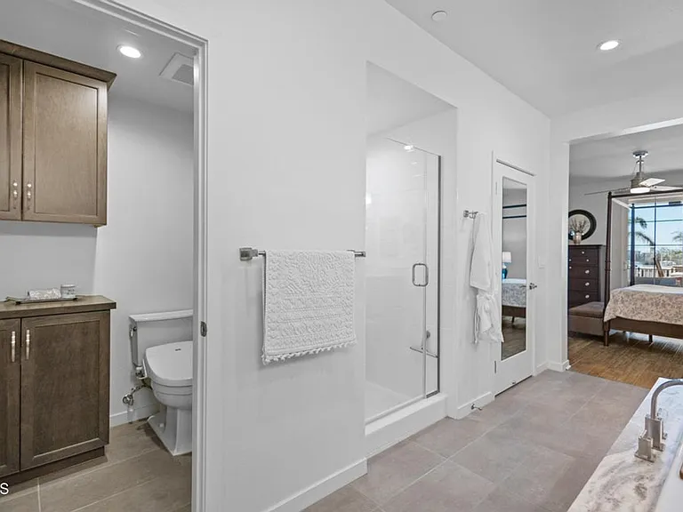 4008 Tradewinds Dr — Photo 25