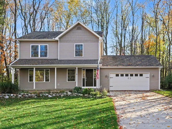 9170 Richland Woods Dr, Richland, MI 49083