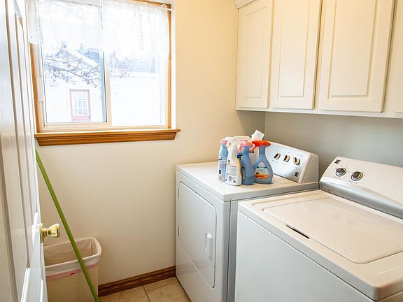 2nd image of 609 Mill Creek Ct