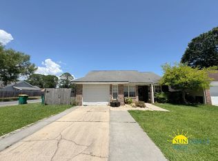1901 Squirrel Path, Fort Walton Beach, FL 32547