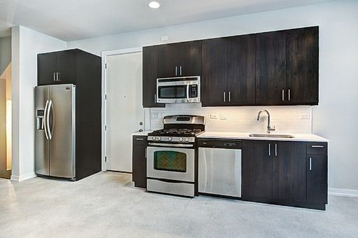 2nd image of 4016 N Kenmore Ave APT 1F