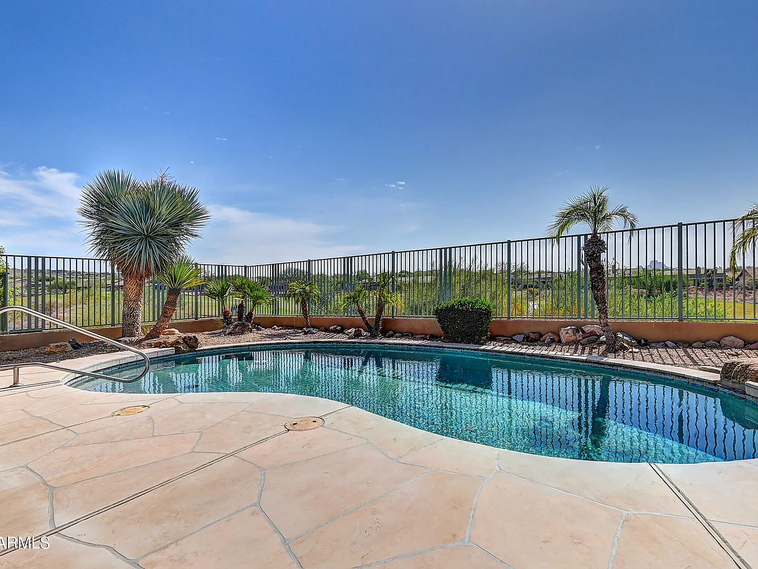 3 bed, 3.0 bath, 1978 sqft, $5,000 — Photo 3