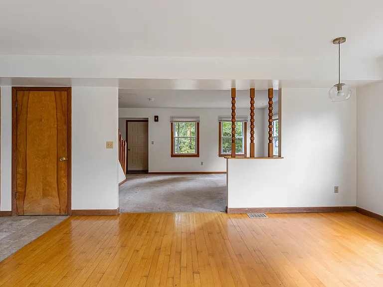 250 Grey Birch Dr — Photo 6